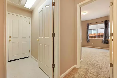 Entry Way - 3300 Inverness St, Modesto, CA 95355 photo 5 of 8