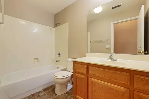 Bath - 3300 Inverness St, Modesto, CA 95355 photo 2 of 4