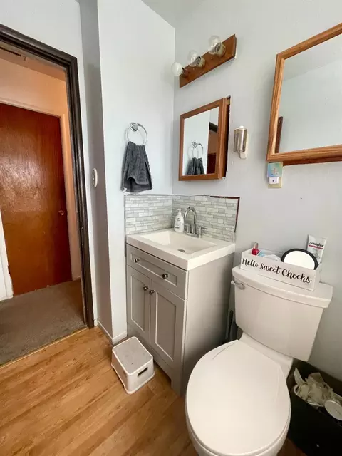 Bath - 132 Oak, Galt, CA 95632 photo 2 of 2