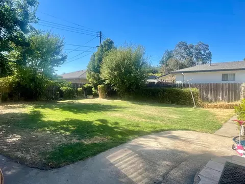 Exterior - 132 Oak, Galt, CA 95632 photo 1 of 2