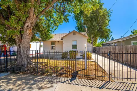 3913 36th St, Sacramento, CA 95820