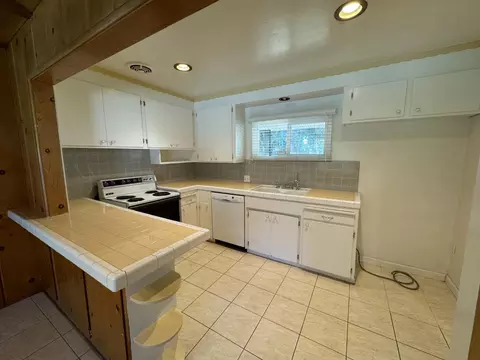 2125 Live Oak Ct, Modesto, CA 95351 photo 5
