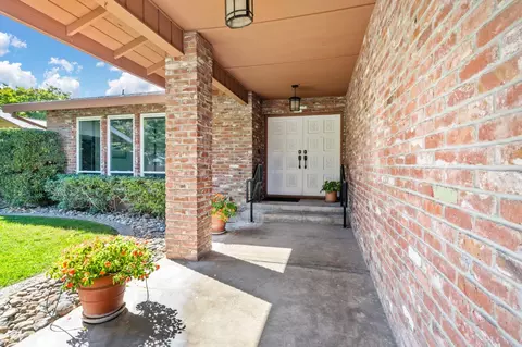 1420 Buttonwillow Dr, Modesto, CA 95355 photo 6