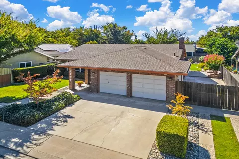 1420 Buttonwillow Dr, Modesto, CA 95355 photo 2
