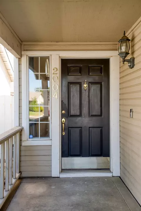 Entry Way - 2004 Temescal Dr, Modesto, CA 95355 photo 1 of 2