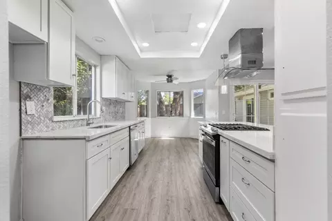 Kitchen - 5101 Kovanda Ave, Carmichael, CA 95608 photo 3 of 6