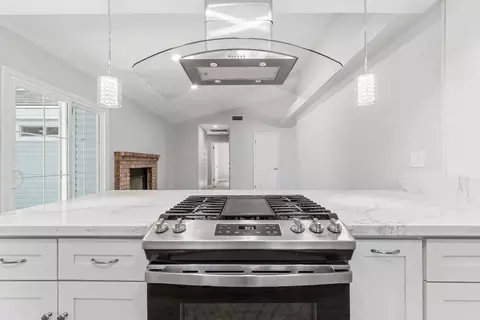 Kitchen - 5101 Kovanda Ave, Carmichael, CA 95608 photo 2 of 6