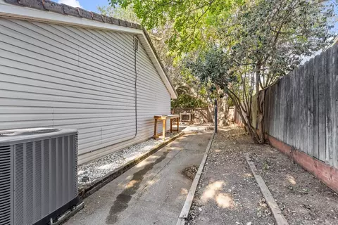 Exterior - 5101 Kovanda Ave, Carmichael, CA 95608 photo 8 of 11