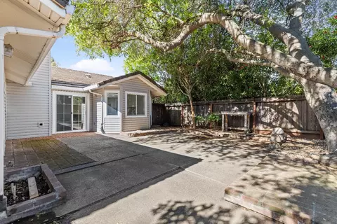 Exterior - 5101 Kovanda Ave, Carmichael, CA 95608 photo 4 of 11