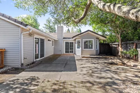Exterior - 5101 Kovanda Ave, Carmichael, CA 95608 photo 2 of 11