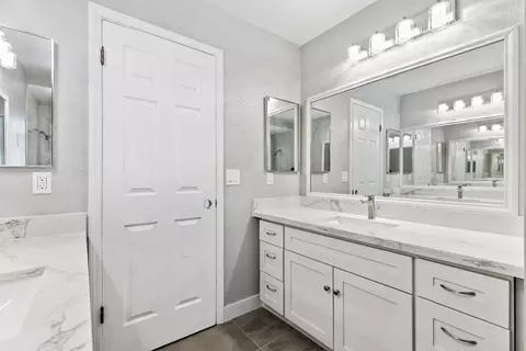 Bath - 5101 Kovanda Ave, Carmichael, CA 95608 photo 1 of 4