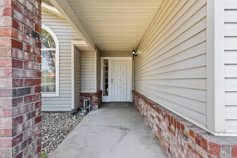 Entry Way - 5101 Kovanda Ave, Carmichael, CA 95608 photo 2 of 2