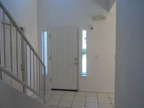 Entry Way - 2413 Fallwater Ln, Carmichael, CA 95608 photo 2 of 3