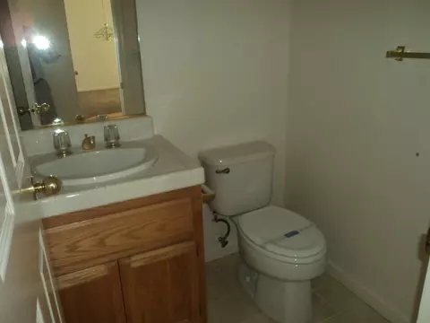 Bath - 2413 Fallwater Ln, Carmichael, CA 95608 photo 5 of 5