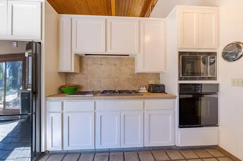 Kitchen - 2279 Sunflower Ct, Merced, CA 95340 photo 3 of 4