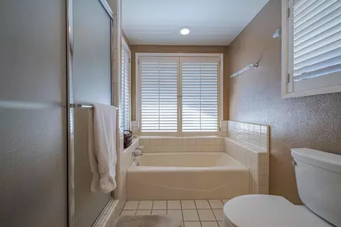 Bath - 2279 Sunflower Ct, Merced, CA 95340 photo 4 of 4
