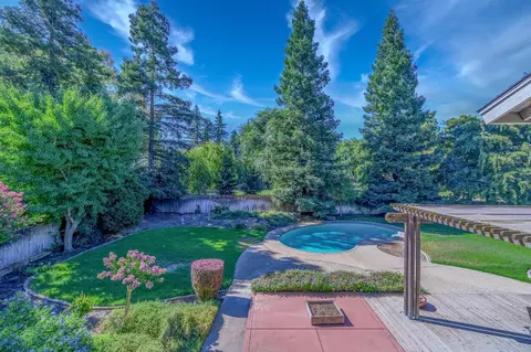 Exterior - 2279 Sunflower Ct, Merced, CA 95340 photo 10 of 23