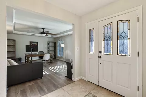 Entry Way - 1101 Chateau Ct, Lodi, CA 95242 photo 1 of 3