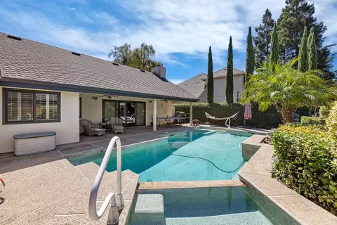 Exterior - 1101 Chateau Ct, Lodi, CA 95242 photo 6 of 7