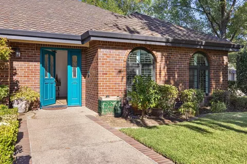 Exterior - 1101 Chateau Ct, Lodi, CA 95242 photo 3 of 7