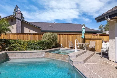 Exterior - 1101 Chateau Ct, Lodi, CA 95242 photo 4 of 7