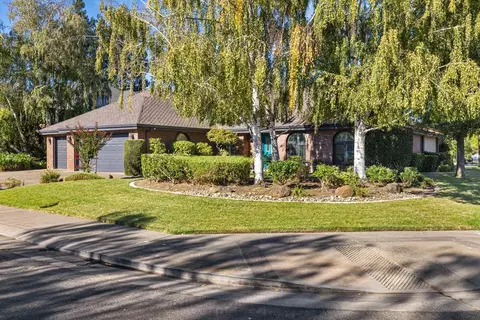 1101 Chateau Ct, Lodi, CA 95242 photo 1