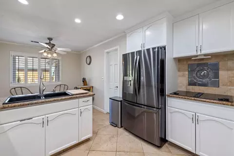 Kitchen - 1101 Chateau Ct, Lodi, CA 95242 photo 4 of 5