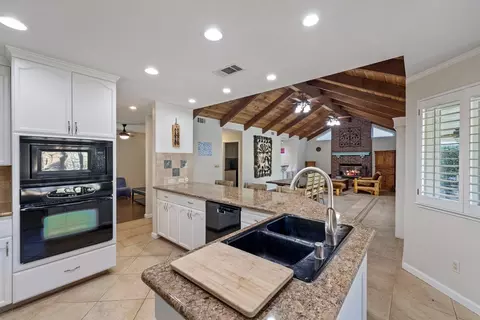 Kitchen - 1101 Chateau Ct, Lodi, CA 95242 photo 3 of 5