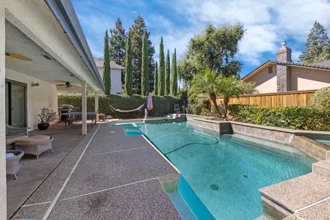 Exterior - 1101 Chateau Ct, Lodi, CA 95242 photo 5 of 7