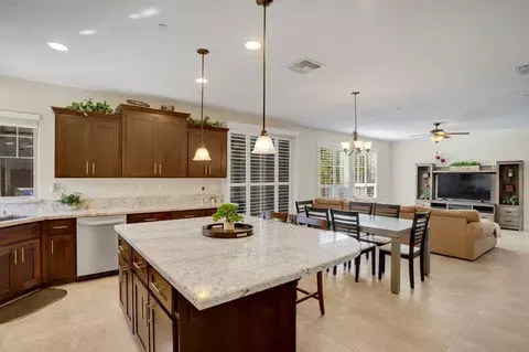 Kitchen - 751 Baronial Ct, Rocklin, CA 95765 photo 4 of 6