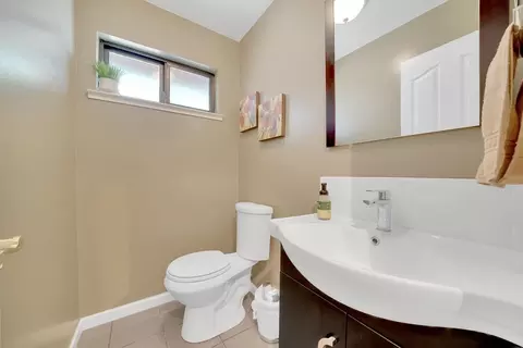 Bath - 17747 View Terrace St, Jackson, CA 95642 photo 5 of 6