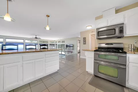 Kitchen - 17747 View Terrace St, Jackson, CA 95642 photo 5 of 7