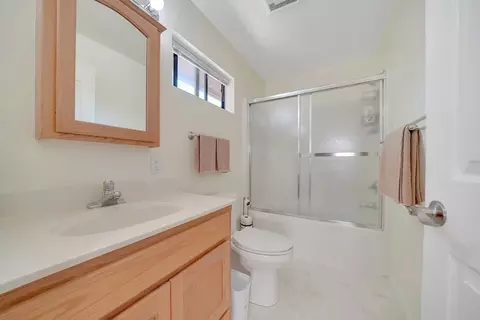 Bath - 17747 View Terrace St, Jackson, CA 95642 photo 6 of 6