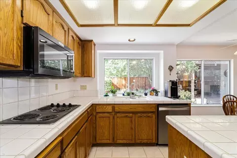 1417 Blue Jay Ct, Tracy, CA 95376 photo 17