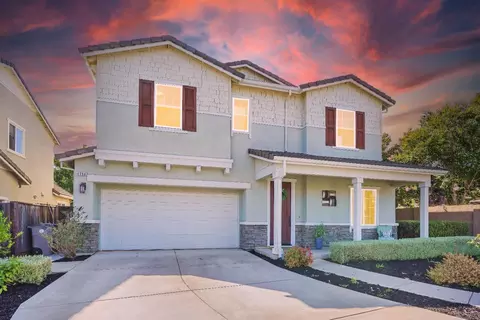 Exterior - 4596 Alta Terra Rd, Dublin, CA 94568 photo 2 of 7