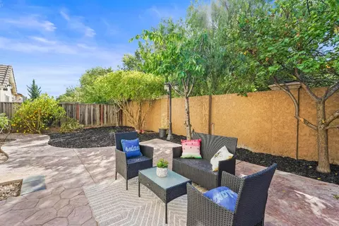 Exterior - 4596 Alta Terra Rd, Dublin, CA 94568 photo 6 of 7