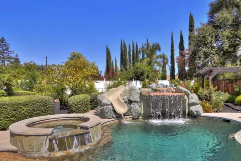 Exterior - 3444 Garfield Ave, Carmichael, CA 95608 photo 7 of 26