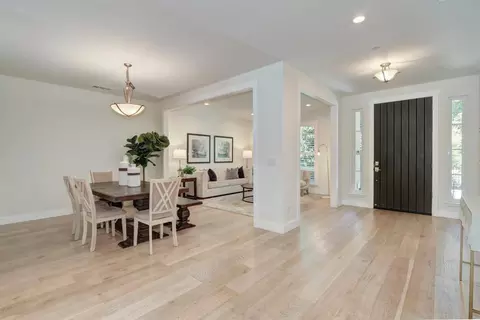 Entry Way - 3444 Garfield Ave, Carmichael, CA 95608 photo 3 of 5