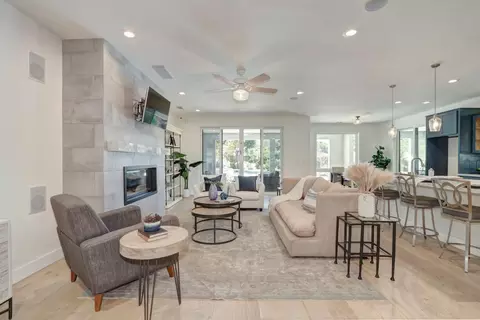 Living - 3444 Garfield Ave, Carmichael, CA 95608 photo 3 of 5
