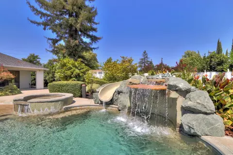 Exterior - 3444 Garfield Ave, Carmichael, CA 95608 photo 10 of 26