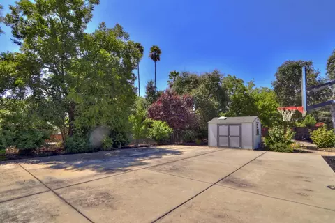 Exterior - 3444 Garfield Ave, Carmichael, CA 95608 photo 14 of 26