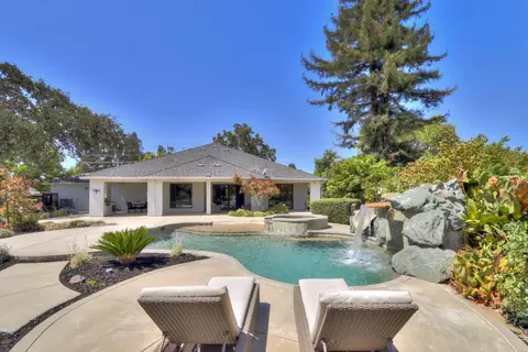 Exterior - 3444 Garfield Ave, Carmichael, CA 95608 photo 11 of 26