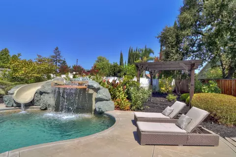 Exterior - 3444 Garfield Ave, Carmichael, CA 95608 photo 9 of 26