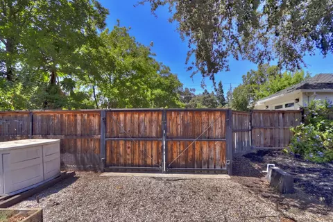 Exterior - 3444 Garfield Ave, Carmichael, CA 95608 photo 20 of 26