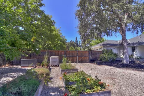 Exterior - 3444 Garfield Ave, Carmichael, CA 95608 photo 19 of 26