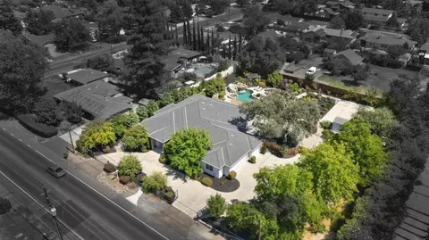 View/Area - 3444 Garfield Ave, Carmichael, CA 95608 photo 3 of 11