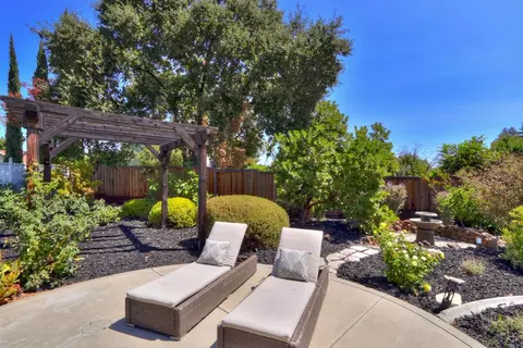 Exterior - 3444 Garfield Ave, Carmichael, CA 95608 photo 12 of 26