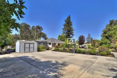 Exterior - 3444 Garfield Ave, Carmichael, CA 95608 photo 15 of 26