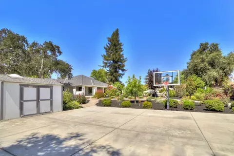 Exterior - 3444 Garfield Ave, Carmichael, CA 95608 photo 16 of 26