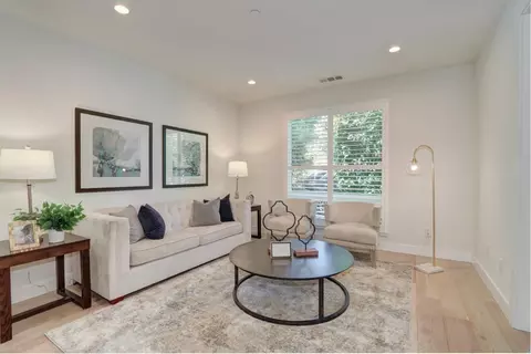 Living - 3444 Garfield Ave, Carmichael, CA 95608 photo 2 of 5